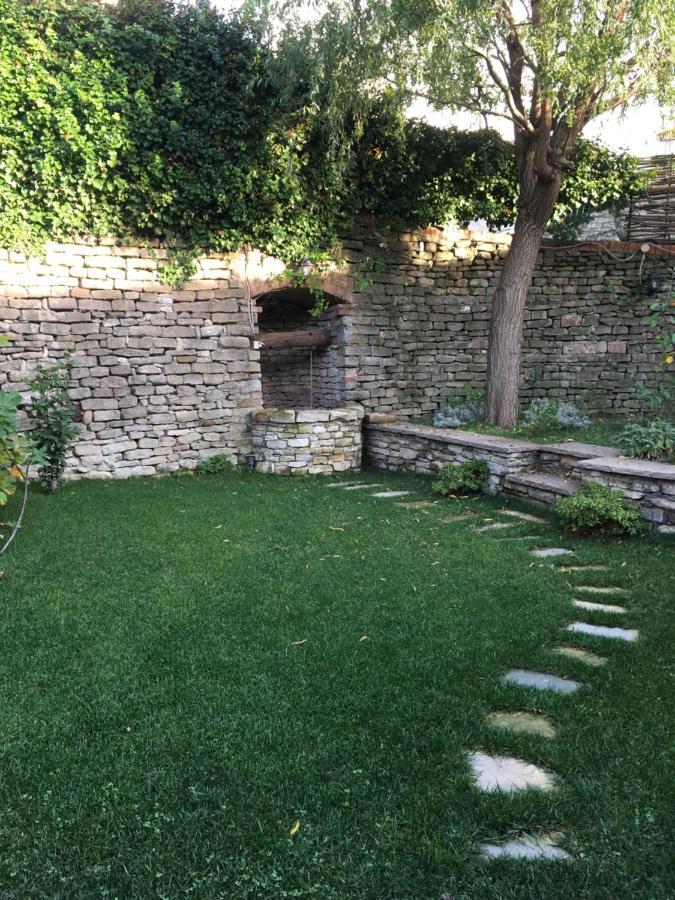 Number 10 Locanda B&B Belvedere Langhe Exterior photo