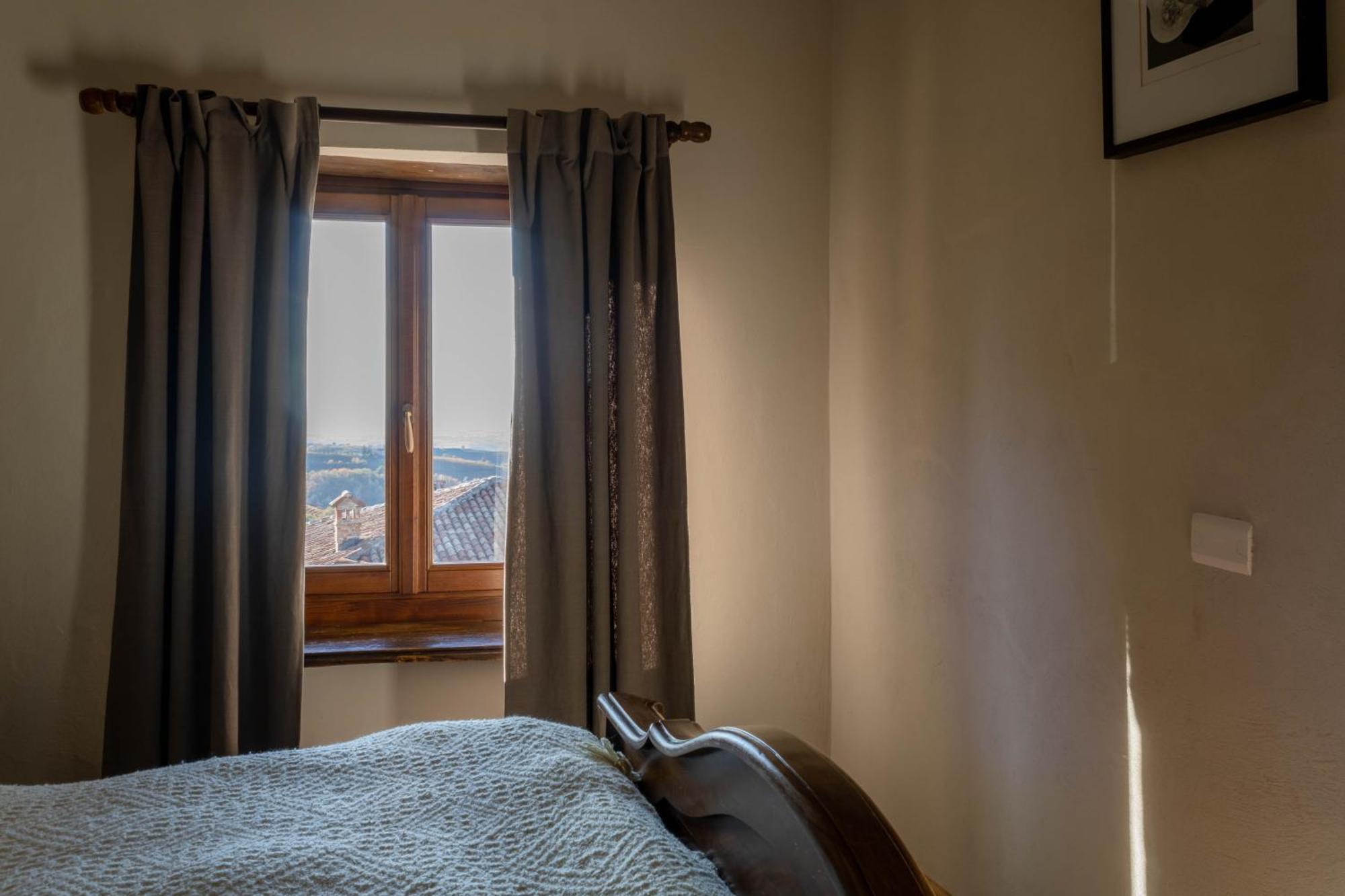 Number 10 Locanda B&B Belvedere Langhe Exterior photo